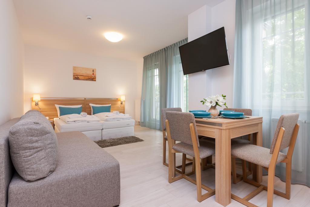 Apartamenty Aquamarina By Noclegi Renters Swinoujscie Room photo